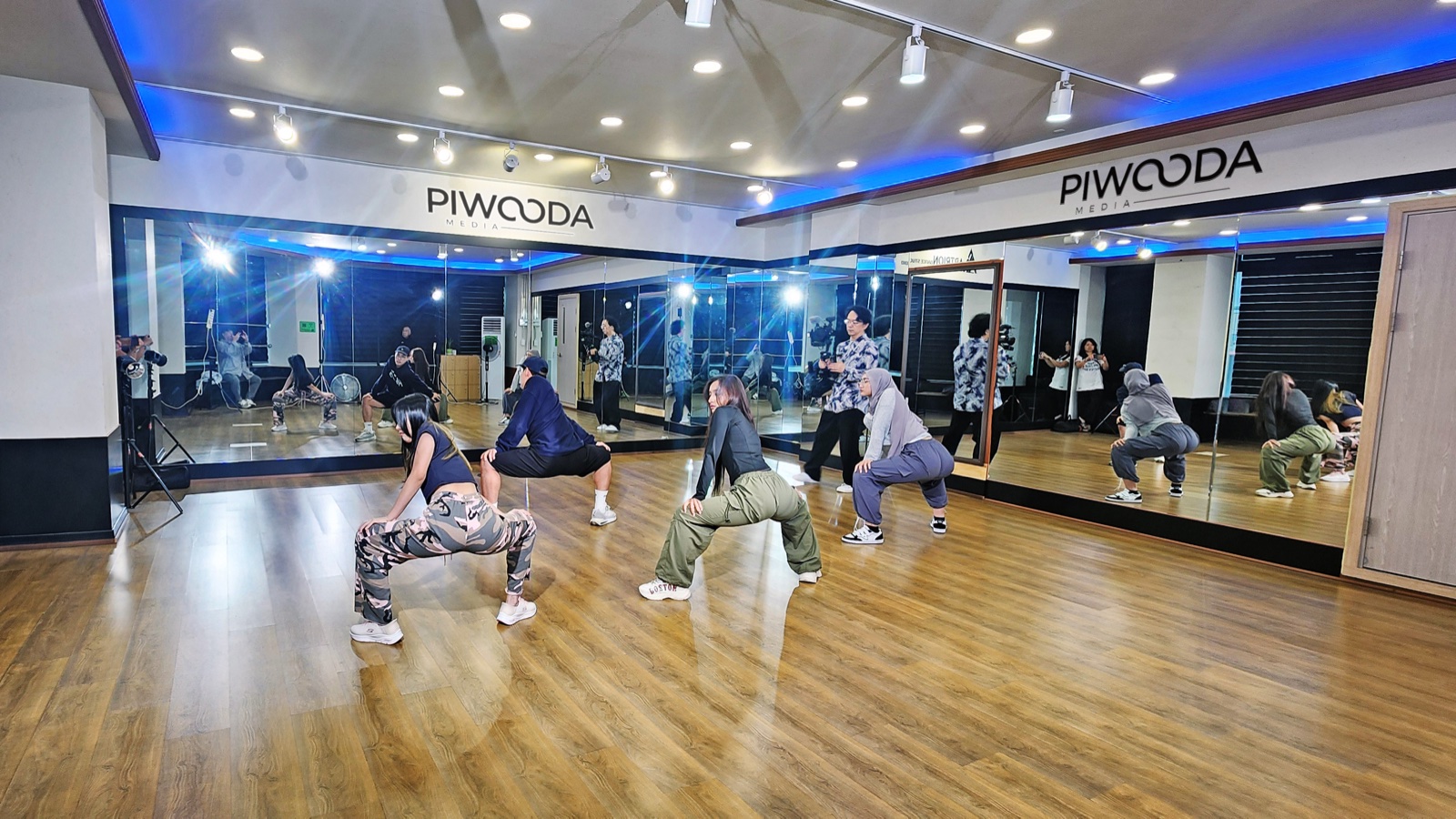 PIWOODA ダンススタジオ
